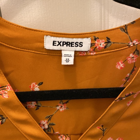Express Portofino Blouse - Picture 2 of 3